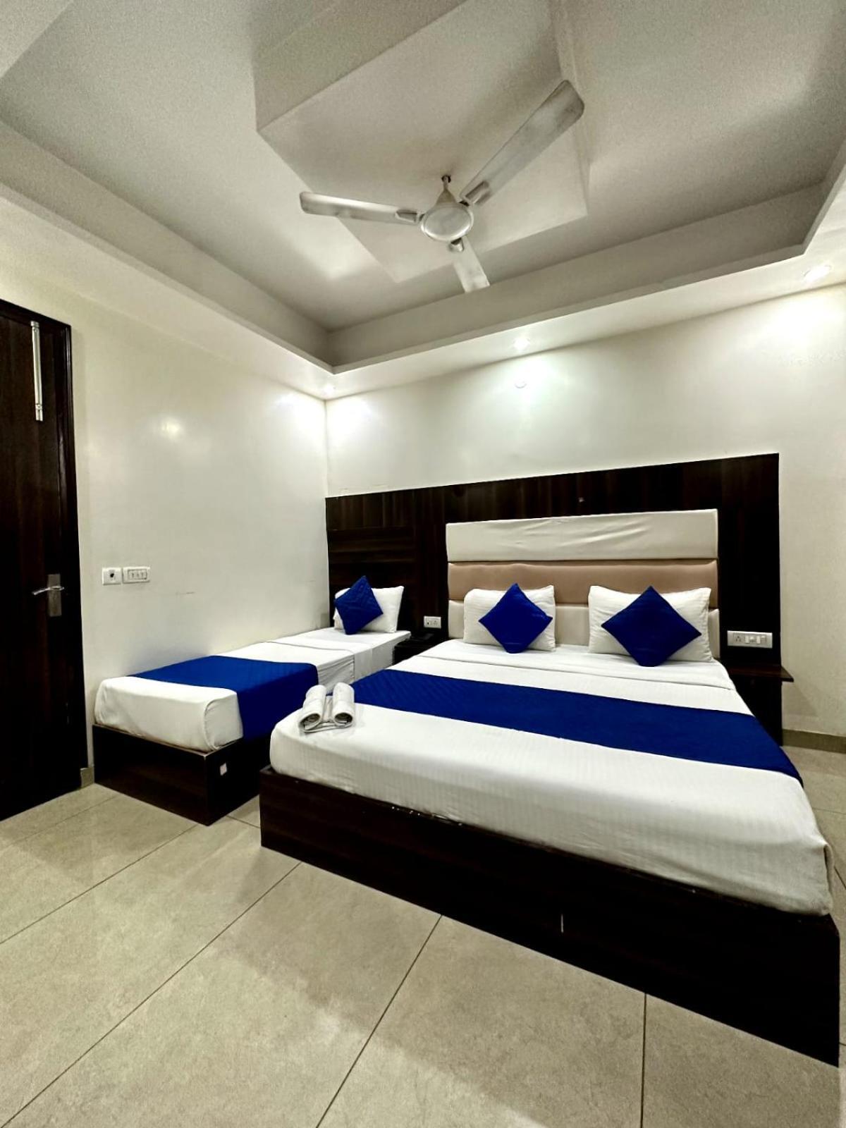 Sky Plaza Hotel
