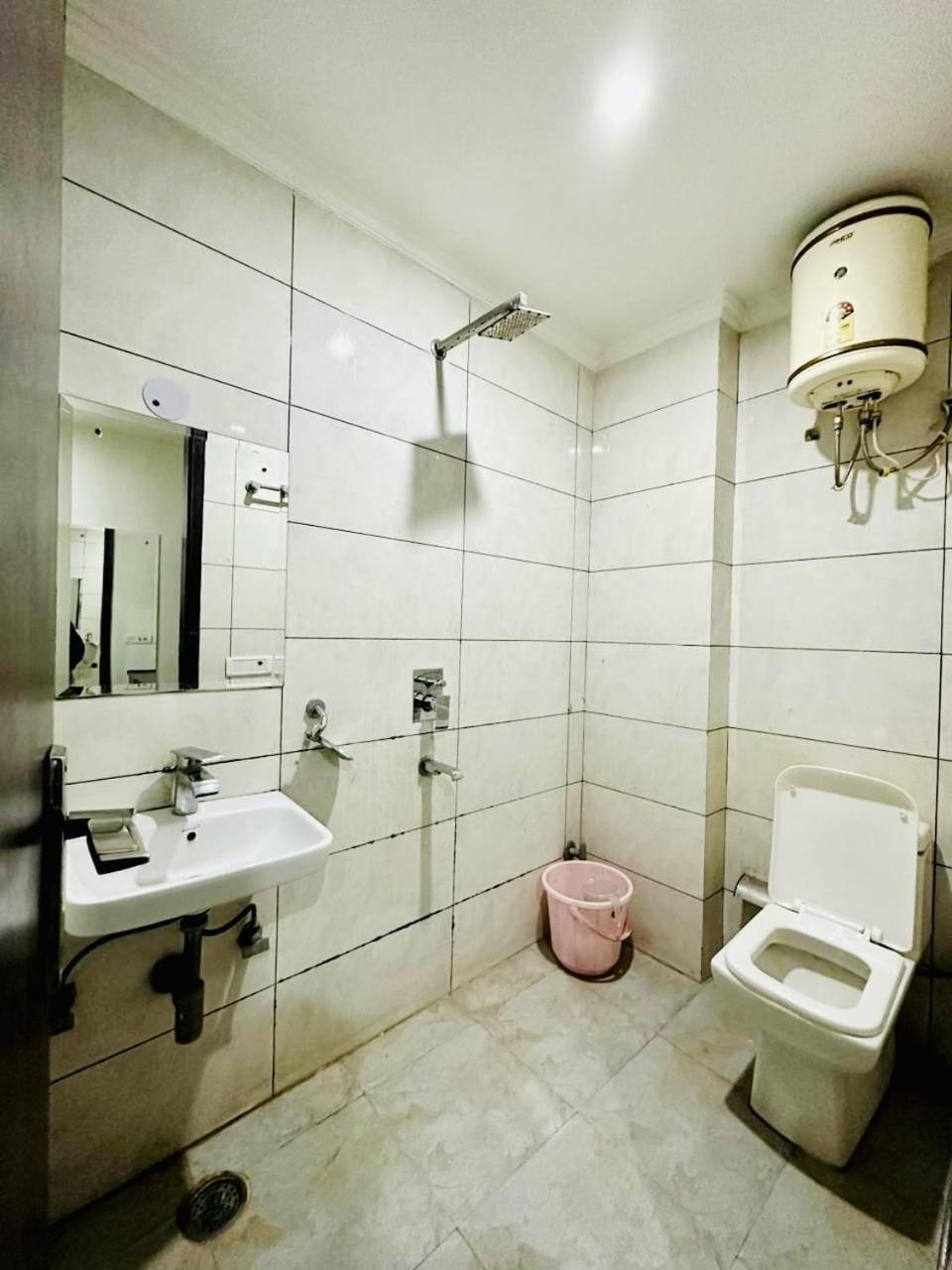 Hotel Sky Plaza New Delhi