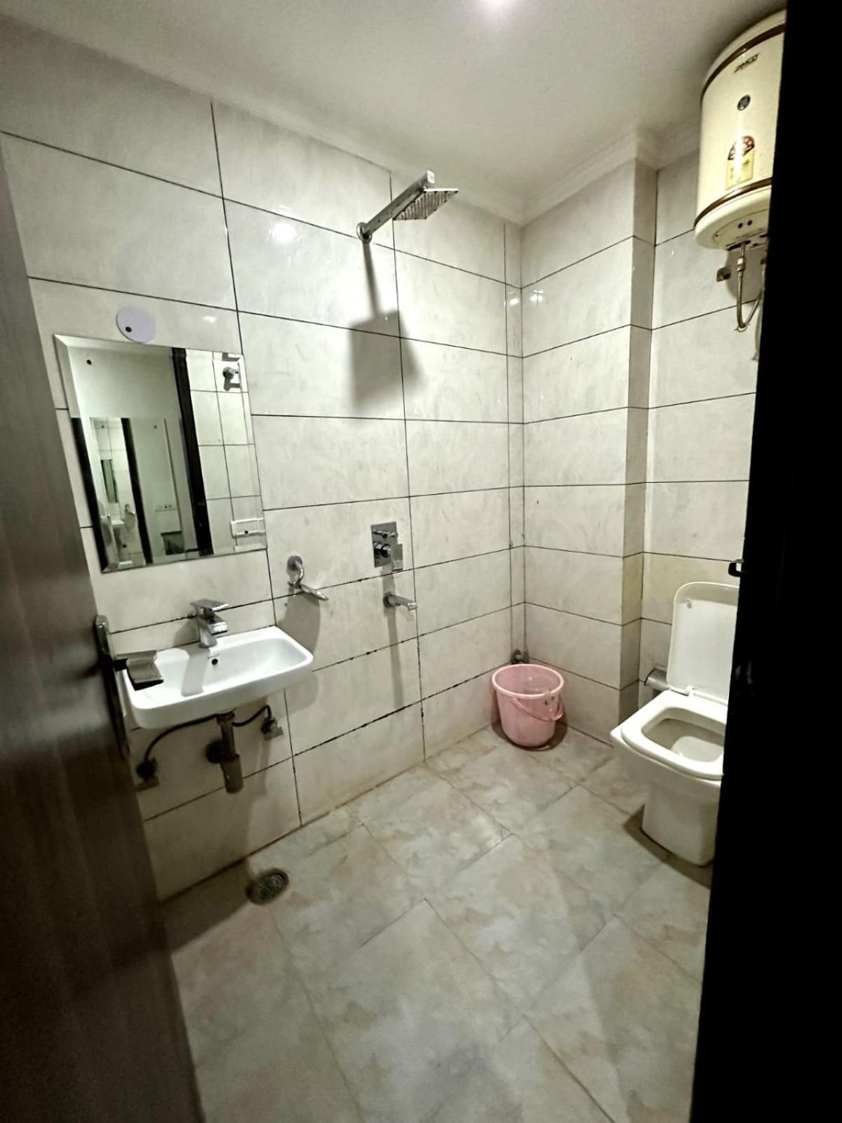 Sky Plaza Hotel