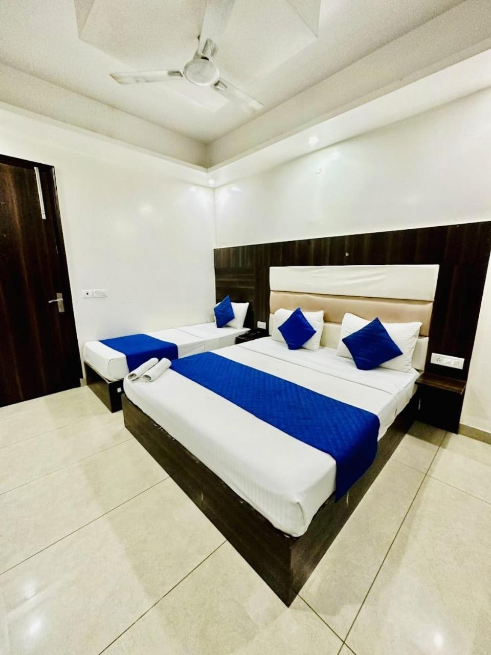 Sky Plaza Hotel New Delhi